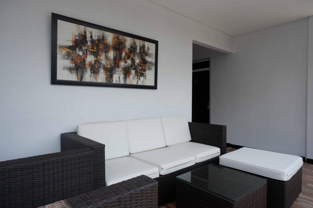 RedDoorz Plus near Patung Kuda Undip Jatingaleh Bagian luar foto